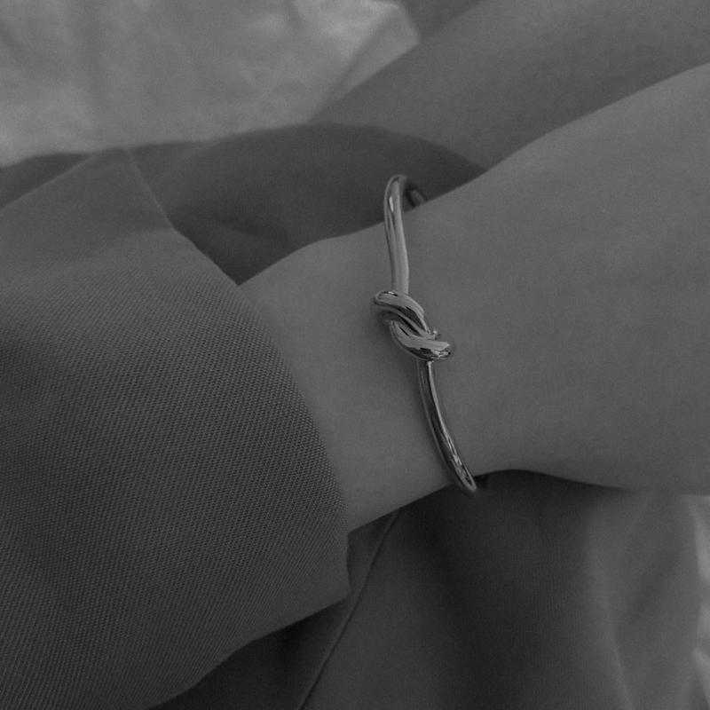 Celine knot 2024 bracelet silver