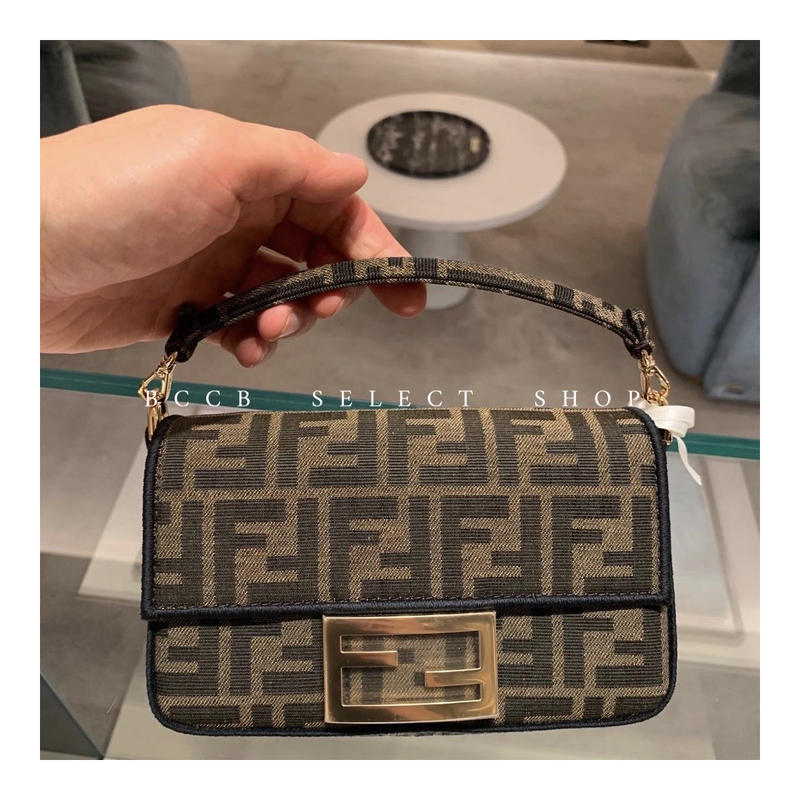 fendi mini baguette review