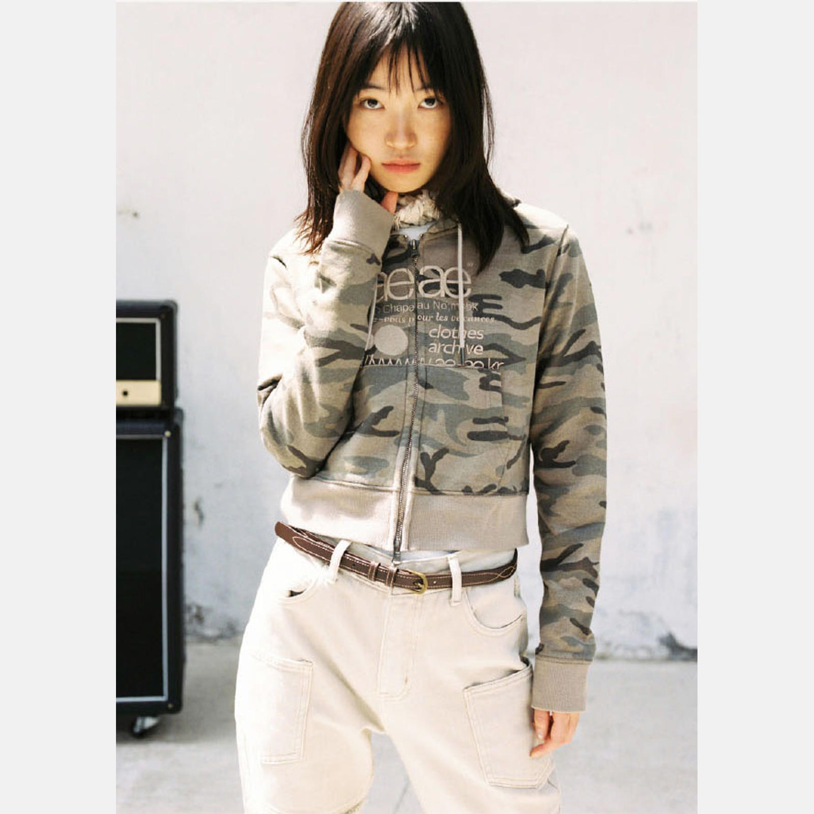 【AEAE】WEB LOGO CROP HOOD ZIP UP WEB LOGO CROP HOOD ZIP UP [CAMO GREEN] – aeae JAPAN